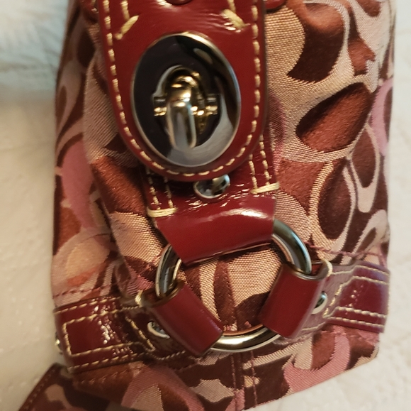 NWT's Large COACH Carly Optic Signature handbag F1 - Picture 5 of 12